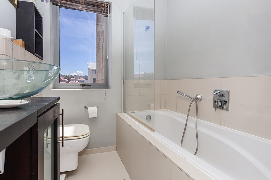 2 Bedroom Property for Sale in Bloubergrant Western Cape